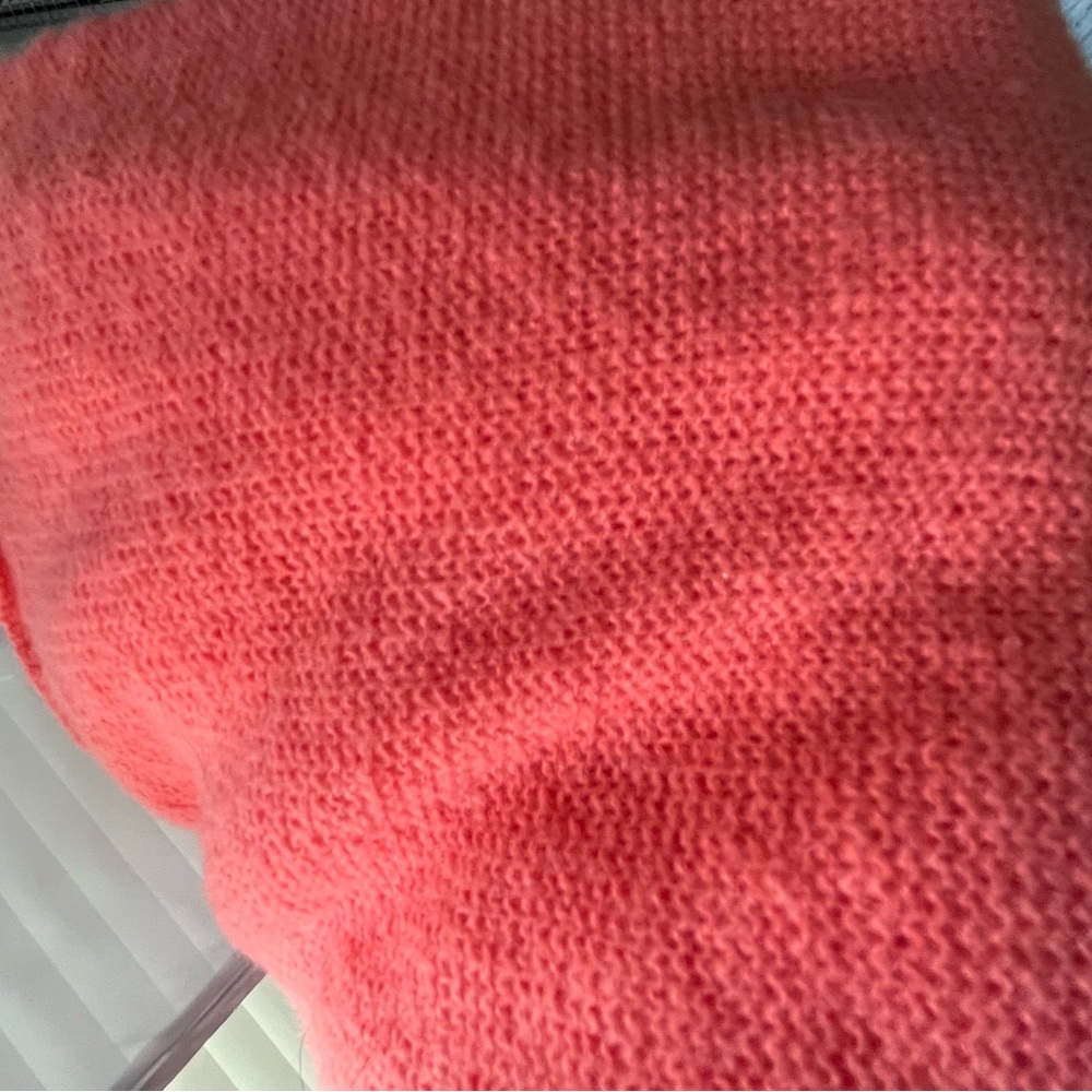 NWT GeeGee cropped boxy fit sweater size M - Picture 3 of 6